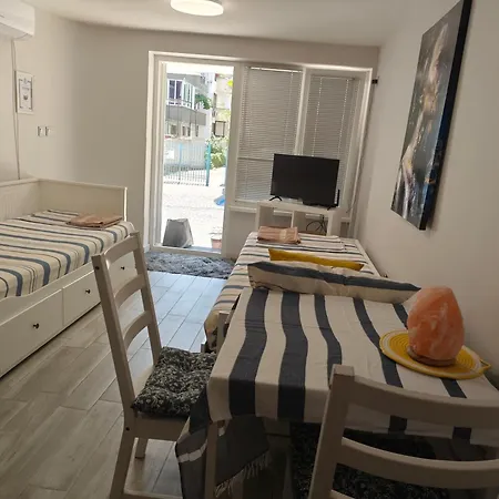 Apartament студио в центъра на град бургас. Burgas