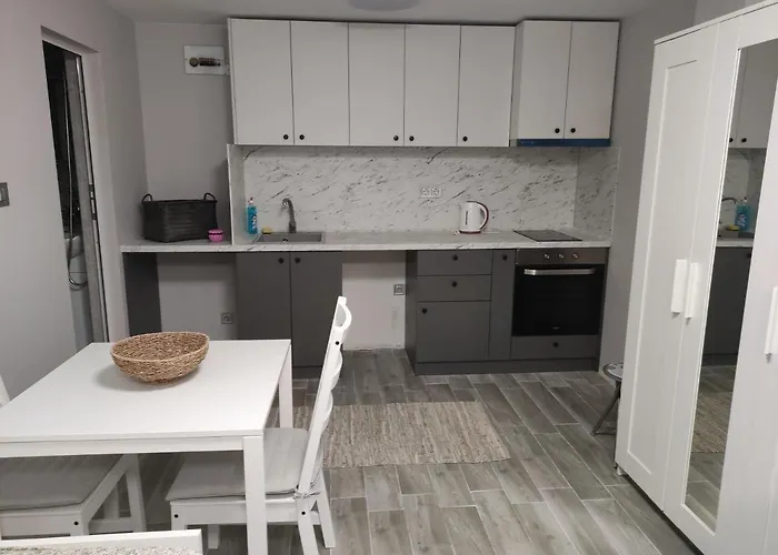 студио в центъра на град бургас. *